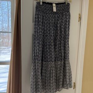 La Vie Anthropologie $295 tiered skirt with elastic waistband size M lined NWT
